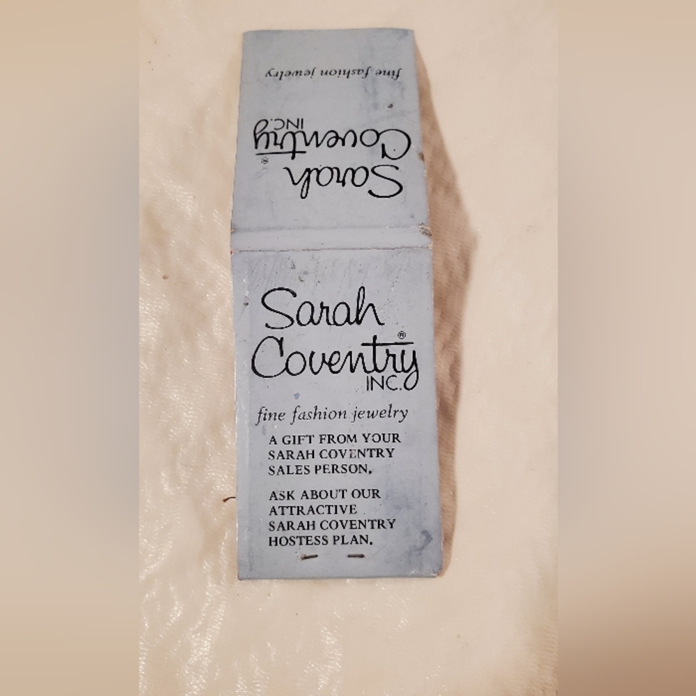 ❤Sarah Coventry needle and thread